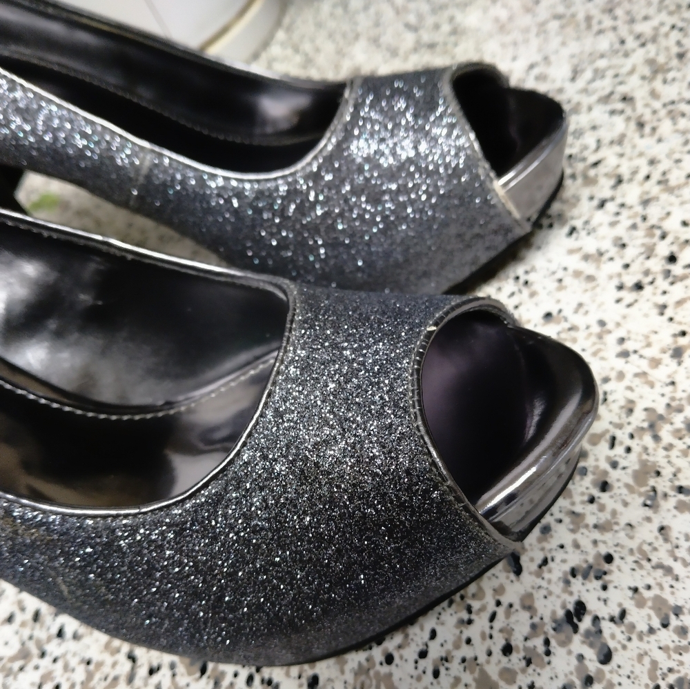 Shoes - Picture 8 of 12